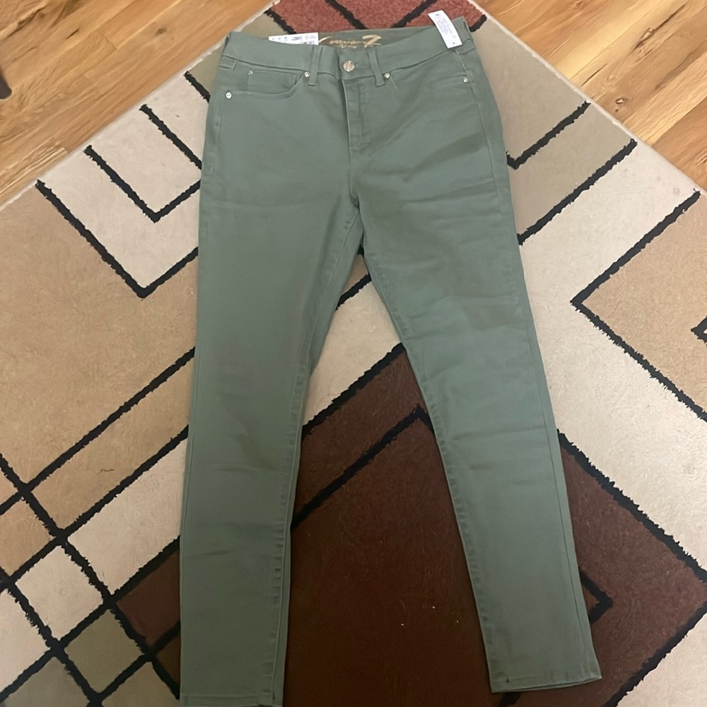 I was gifted these without a receipt and I’m not the biggest fan of green :/